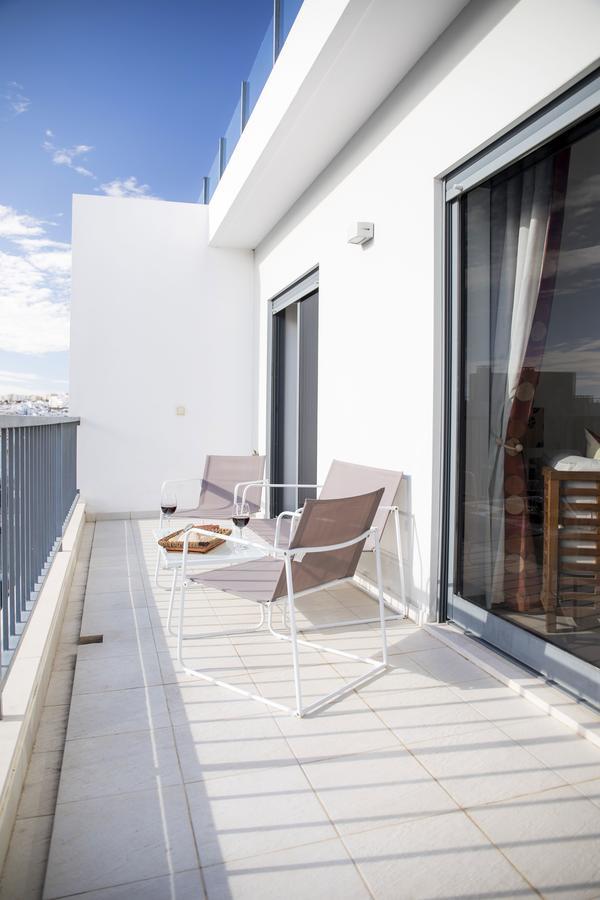 B04 - Luxury 2 Bed W Terrace Pool Apartment Lagos Exterior photo