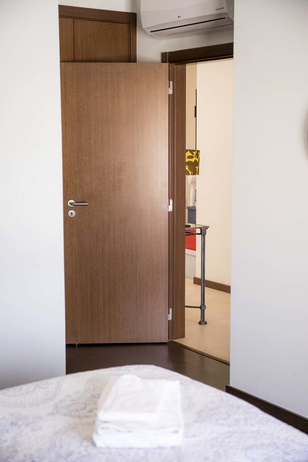 B04 - Luxury 2 Bed W Terrace Pool Apartment Lagos Exterior photo