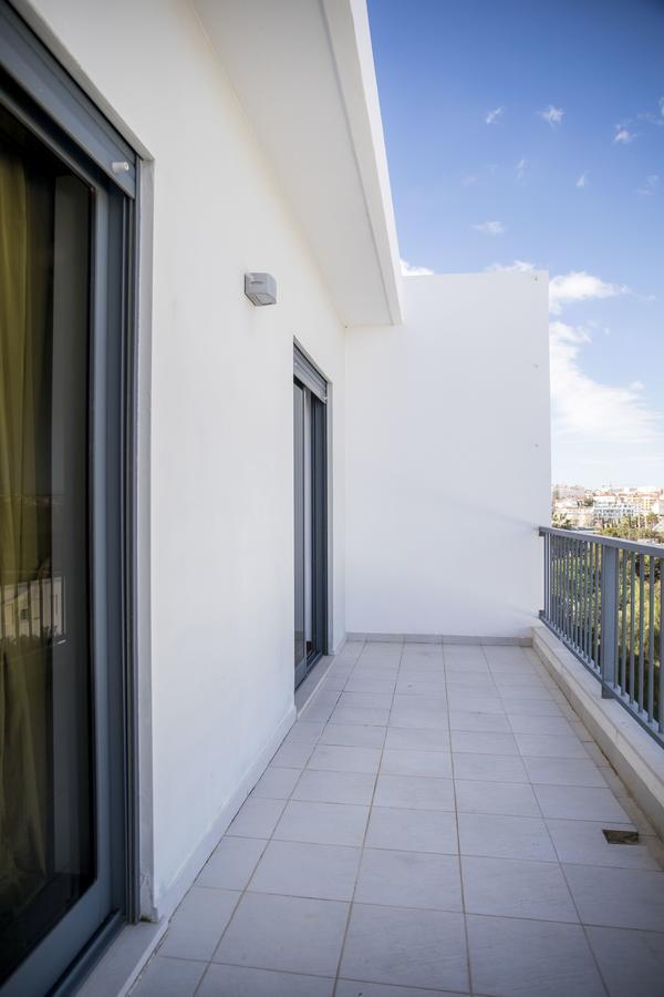 B04 - Luxury 2 Bed W Terrace Pool Apartment Lagos Exterior photo