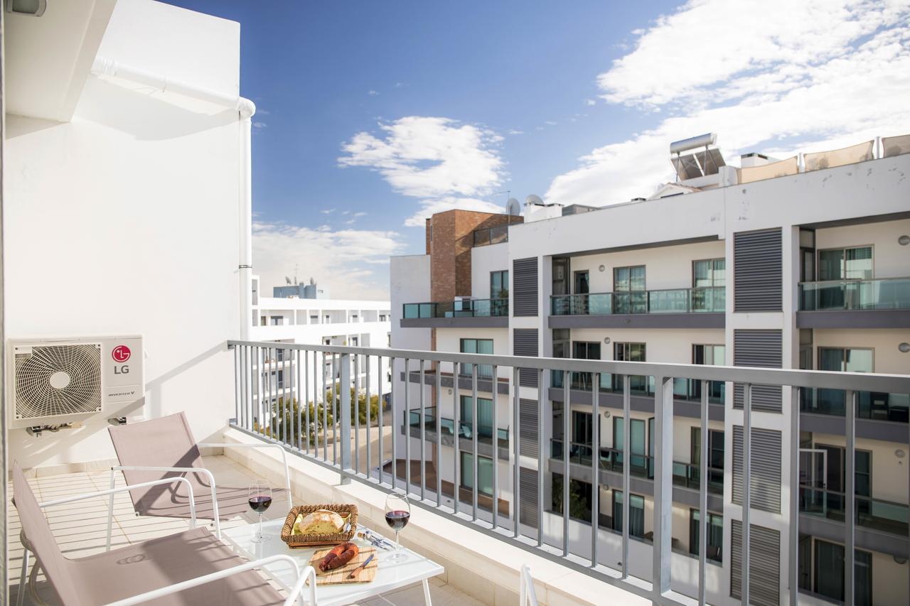 B04 - Luxury 2 Bed W Terrace Pool Apartment Lagos Exterior photo
