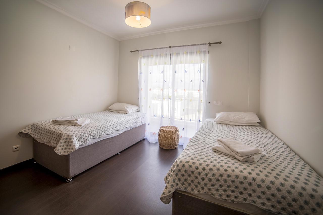B04 - Luxury 2 Bed W Terrace Pool Apartment Lagos Exterior photo