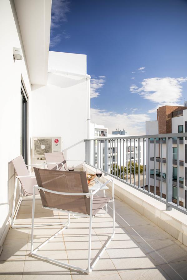 B04 - Luxury 2 Bed W Terrace Pool Apartment Lagos Exterior photo